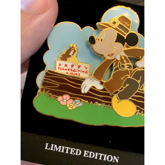 Thanksgiving 2001 Turkey Mickey Mouse Limited Edition Disney Trading Pin - Picture 3 of 4